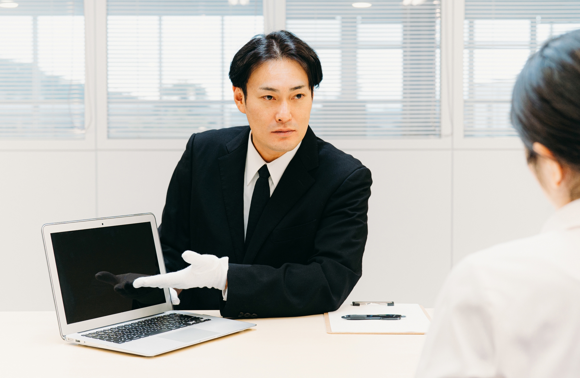 シャネルの買取で最も大切な付属品とはどのようなものか
